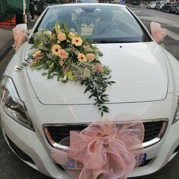 Décoration de véhicule pour les mariages